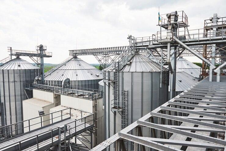 Maximizando a Performance Industrial: Os Indispensáveis Serviços de Torno e Fresa